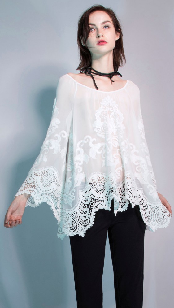 SAINT-AMOUR EMBROIDERED BLOUSE  